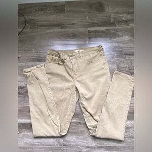 Levi's Shaping Skinny Jeans in Tan